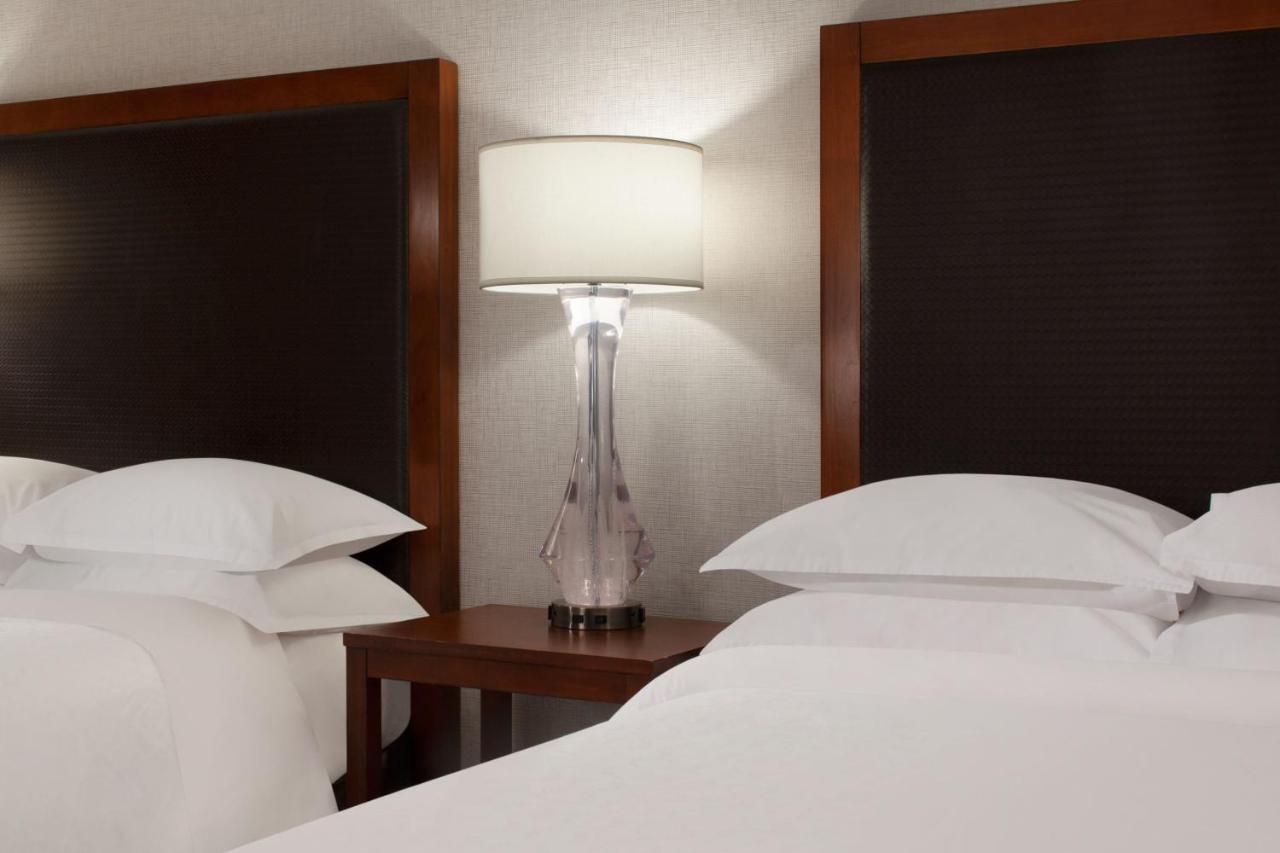 Deluxe, Guest room, 2 Double, Mountain or Bay view, High floor,1418920173:JPEG